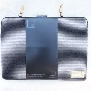 Hex 15” Laptop Sleeve